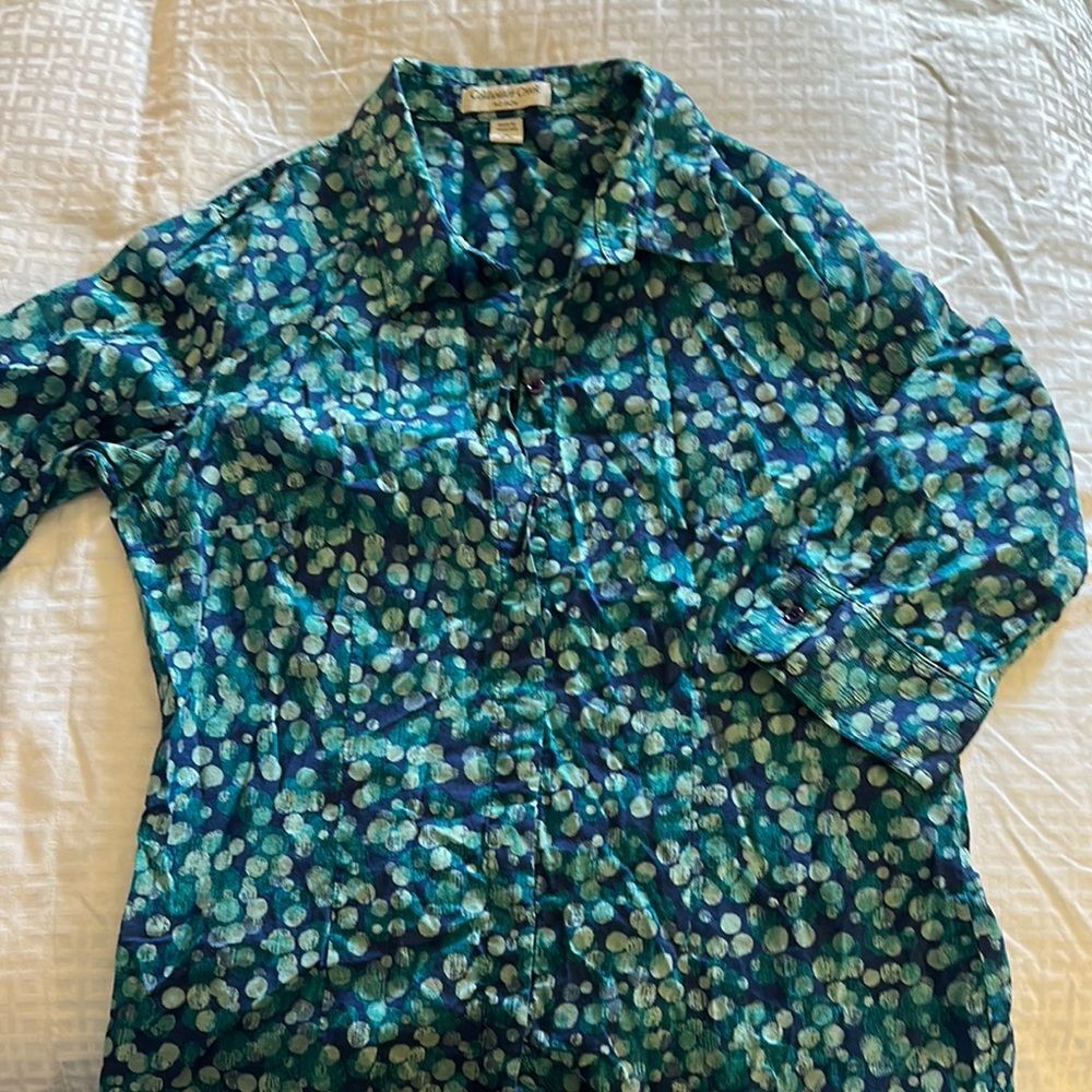 Coldwater Creek Size M Blue and Green Patterned Button-Up Shirt 3/4 sleeve